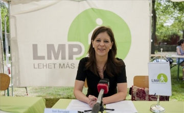 Május 1. - Az LMP elküldte zöldmunkahely-teremtési koncepcióját a szakszervezeteknek