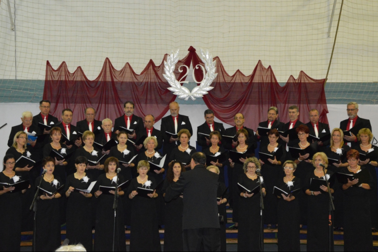 20 éve együtt dalolnak