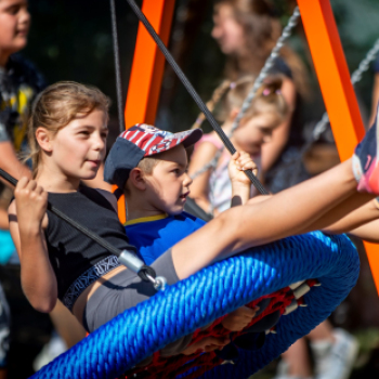 Felújított játszóteret adtak át Petőfiszálláson