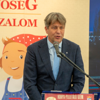 Új fejezet nyílt a hazai élelmiszeriparban – korszerű pelletáló üzemmel bővült a Júlia Malom Kunszálláson