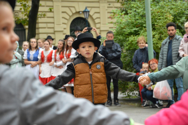 Nem számított az eső sem a szüreti felvonulóknak