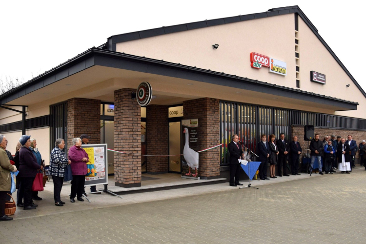 Megújult Petőfiszálláson a Coop üzlet