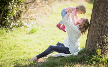 Jövő évtől nem kell jövedelemadót fizetniük a négygyermekes édesanyáknak