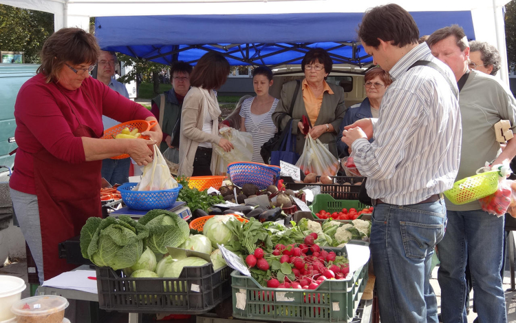 A Piac húsvéti nyitva tartása