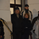 Lobog már az öröm lángja is