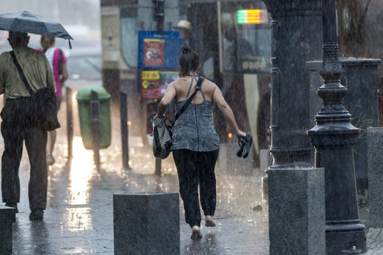 Jéggel csap le ránk ma a vihar - itt lehet rá számítani 