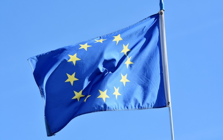 Hétfőn döntenek az uniós külügyminiszterek az új Európai Bizottság összetételéről