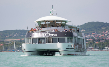 Rekord sokan hajóztak idén a Balatonon
