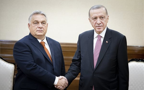 Orbán Viktor Erdogan török elnökkel tárgyalt