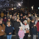 Felgyúlt a második gyertya is városunk adventi koszorúján