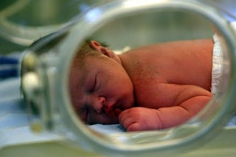 Adjunk lehetőséget a koraszülött kisbabáknak az egészséges fejlődéshez