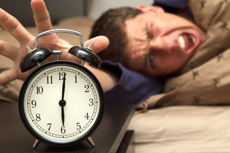 Stressz, aluszékonyság, fáradtság - ezt tette velünk az átállítás