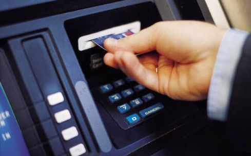 Bankszámla hiányában is kötelesek fizetni a munkáltatók