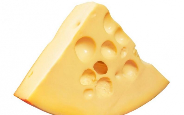 Így tárold a nagy darab sajtot sokáig a hűtőben