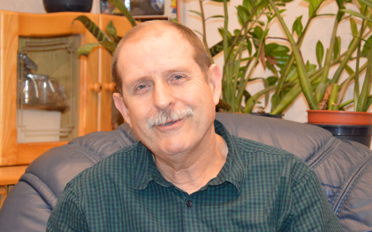 Méltó jutalom illeti a köztiszteletben álló sebészt!