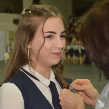 Szalagavató ünnepséget tartott a Móra Ferenc Gimnázium