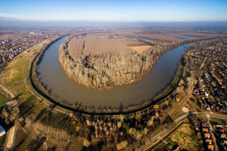 Júniusban kezdődik a szezon a kilátóban, ahol 187 lépcsőfokot kell megmászni és páratlan kilátás a Tiszakanyarra