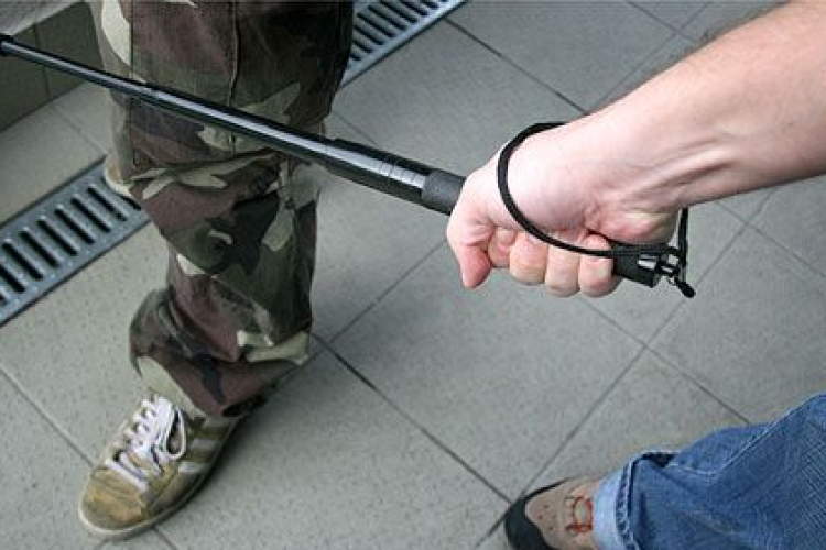 Viperával fenyegette meg a tanárt