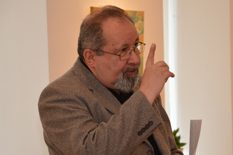 Nem utánoz senkit, s Ő maga is utánozhatatlan