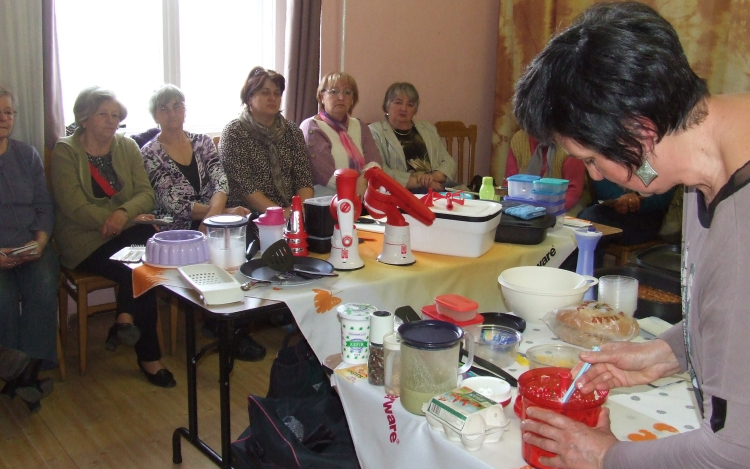 Húsvétvárás a Tupperware Főzőklubban