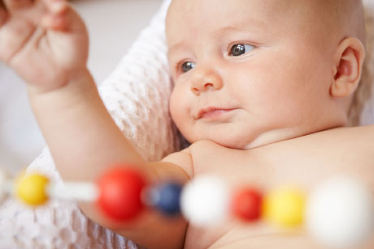 Lassan két éve növekszik a születések száma