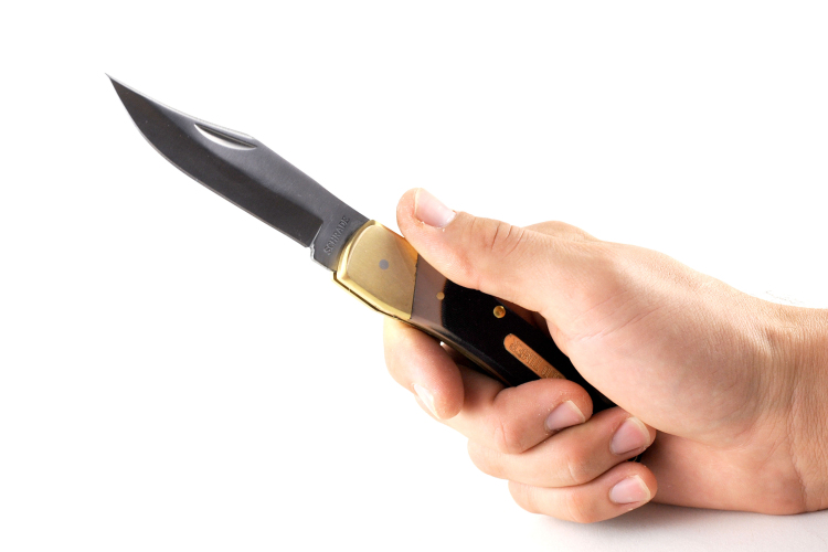 Migráns késelt migránst Bicskén