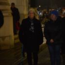 Lobog már az öröm lángja is