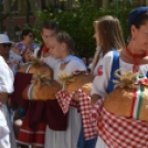 Aratófelvonulással ünnepelték az új kenyeret Kiskunfélegyházán