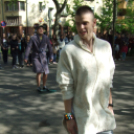 Bolondballagás Kiskunfélegyháza főutcáján