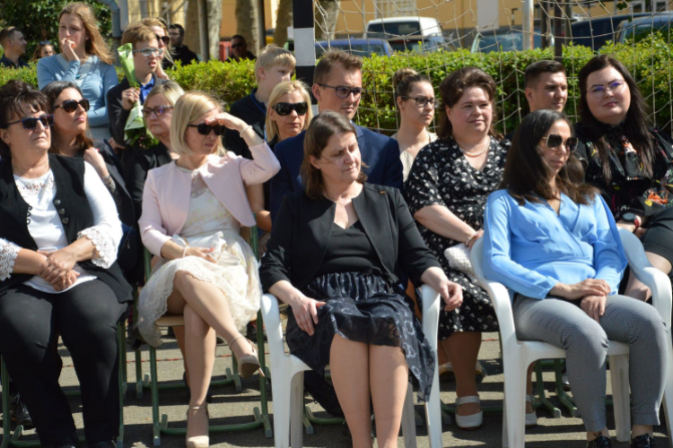 Ballagás a KSzC Kiskunfélegyházi Közgazdasági Technikumában