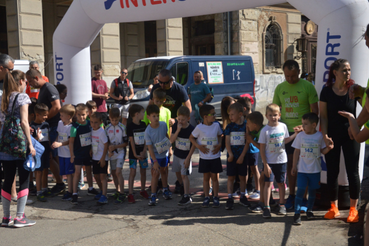 Több mint hétszázan neveztek a Kiskun Kupa utcai futóversenyre