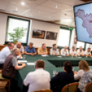 A megválasztott és a leköszönő polgármesterekkel találkozott Lezsák Sándor