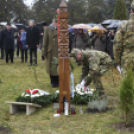 Elhunyt bajtársak emlékét őrzi a felavatott kopjafa