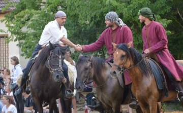 Sokan ellátogattak a Kunfakó lovasok viadalára