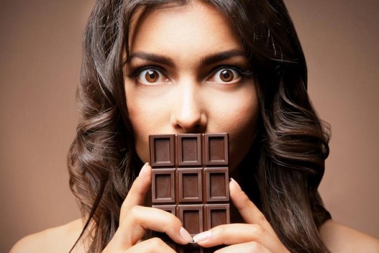 Szalmonellával szennyezett áfonyás csokoládét árusíthattak