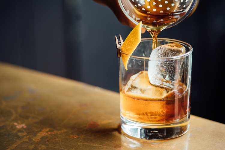 Elárverezik a világ legnagyobb skótwhisky-gyűjteményét