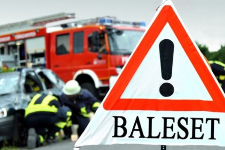 Egy autó egy fának ütközött Kiskunfélegyháza térségében