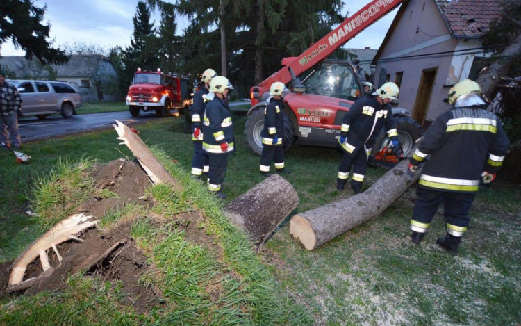 Orkánerejű szélvihar csapott le megyénkre