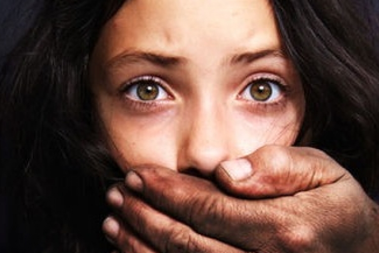 Részeg tini lányt erőszakoltak meg Budapesten