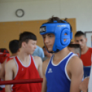 Záporoztak az ütések