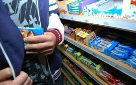 Az unokáknak lopta a csokit