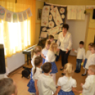 Zenés műsorral köszöntötték az idősotthonok lakóit Kiskunfélegyházán