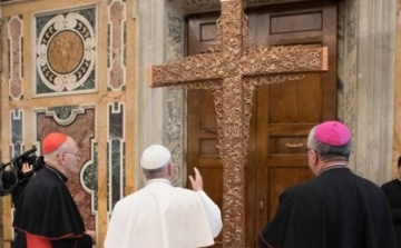 Kiskunfélegyházára érkezik a Nemzetközi Eucharisztikus Kongresszus keresztje