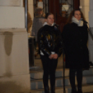 Lobog már az öröm lángja is