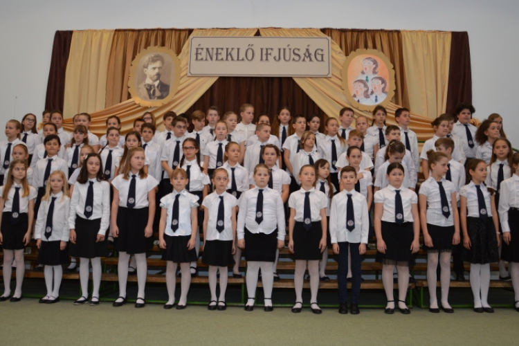 Kórustalálkozónak adott otthont a Batthyány Iskola