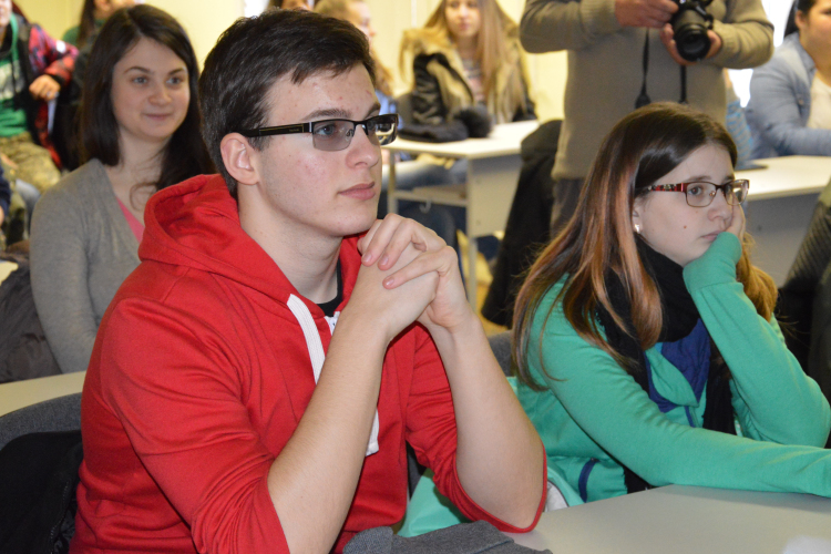 Fejleszd magad az MCC ingyenes Középiskolás Programjával