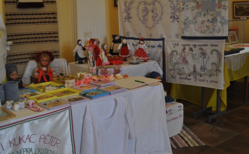 Mesterségek és Művészetek kiállítás Félegyházán