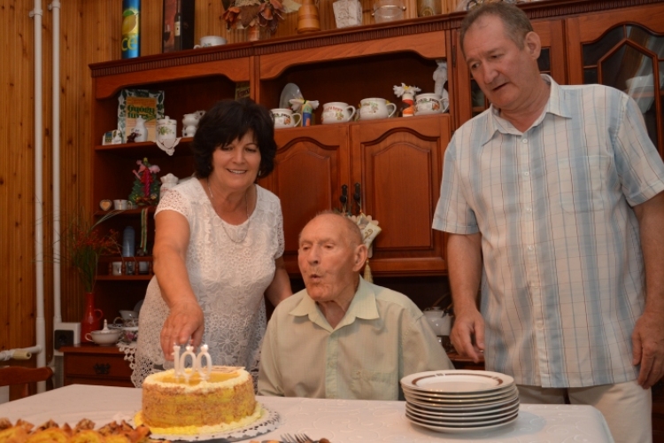 100 éves lett az egykori fürdőmester