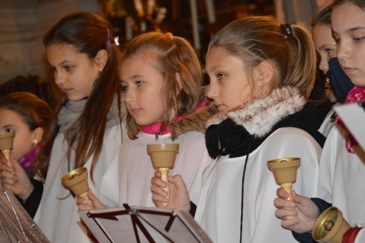 Angyali énekek csokorba szedve