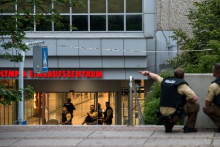 Terrortámadás Münchenben - a rendőrség hat halálos áldozatról tud
